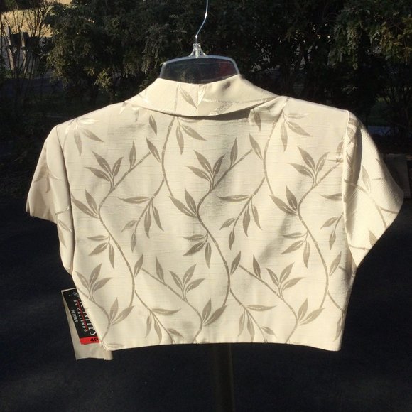 J.R.Nites Cream Bamboo Short  Jacket-Dress 2pc Suit - Picture 4 of 6